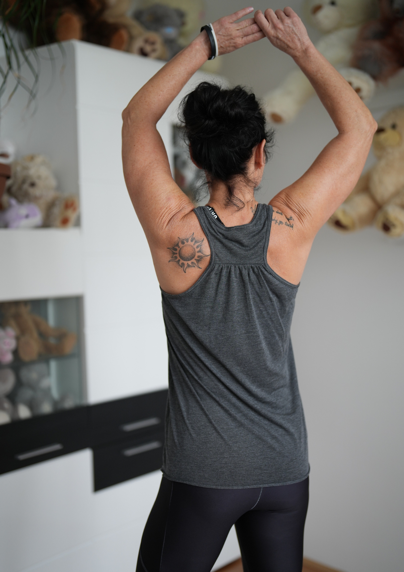 ROMYStrong Majica brez rokav z izrezom na hrbtu